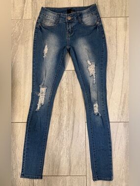 BOB Jeans Women’s Lifting and Shaping Distressed Mid/Low Ride Waist Skinny Jeans